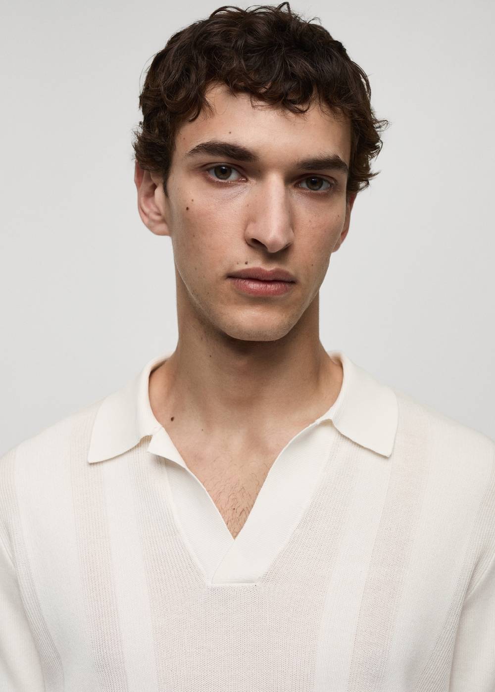 Mango Rippstrick-Poloshirt Valentinstagsangebot