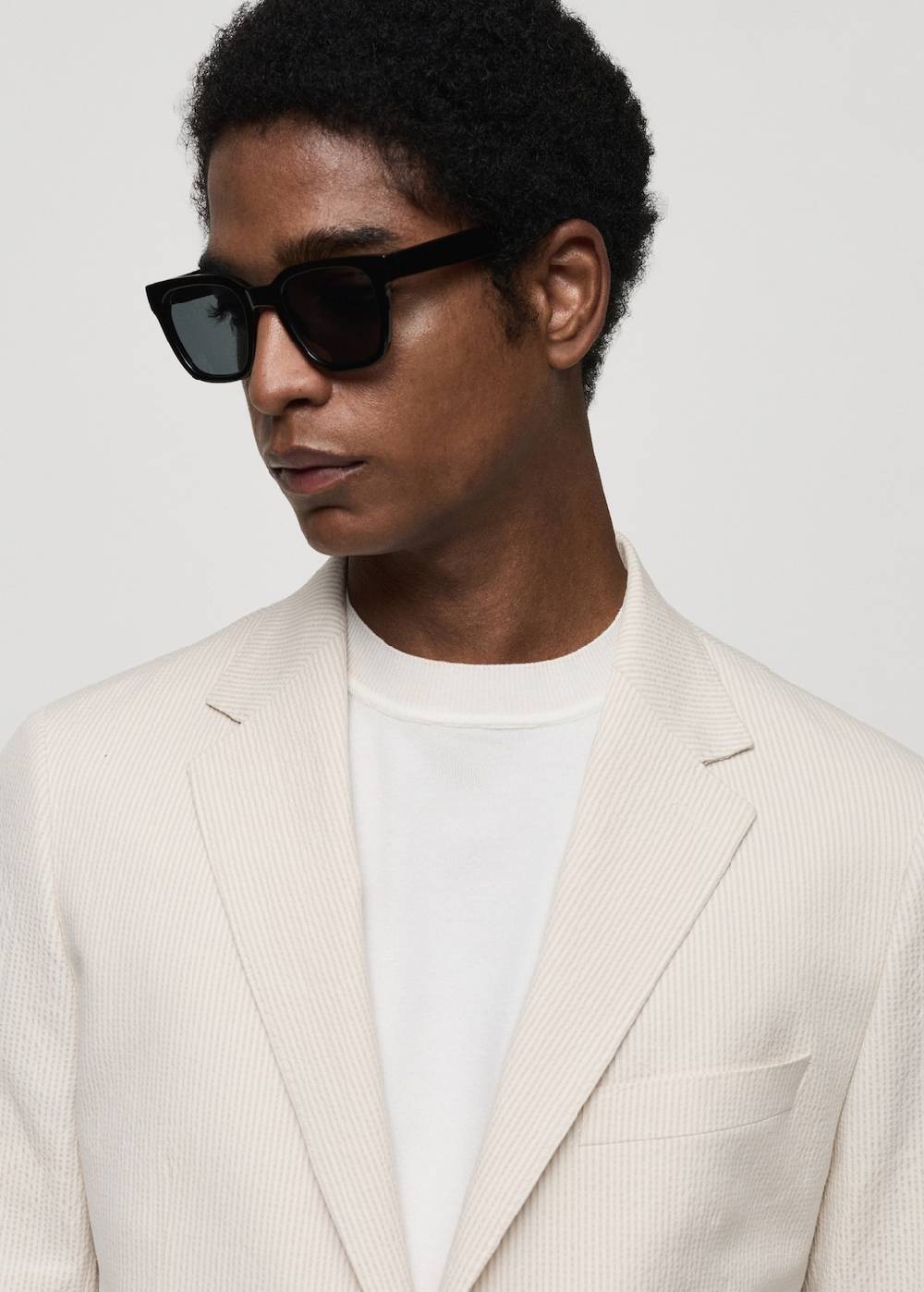 Mango Gestreifte Slim-Fit-Anzugjacke aus Seersucker-Baumwolle Räumungsverkauf
