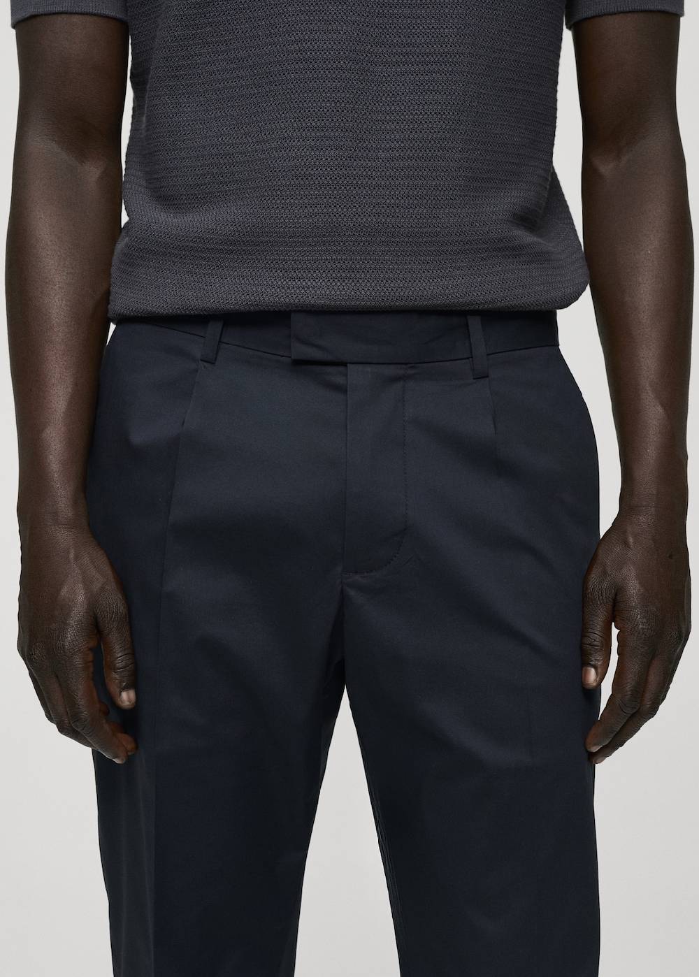 Mango Slim Fit-Bundfaltenhose aus Baumwolle Fabrik Onlineshop