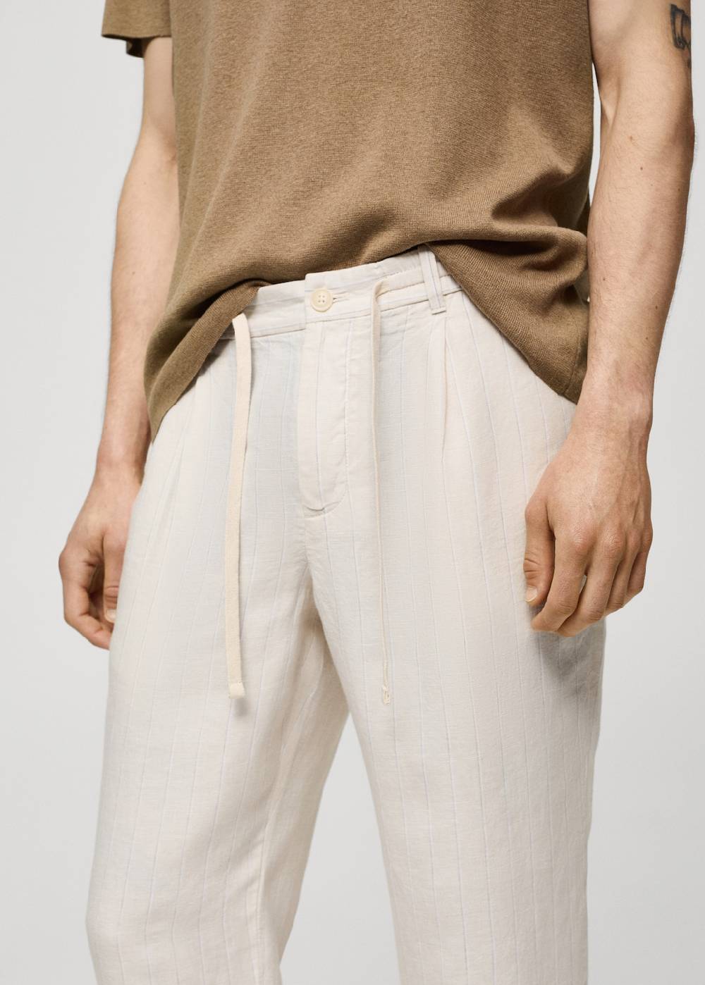 Mango Gestreifte Hose aus 100 % Leinen mit Kordel Fabrikpreis