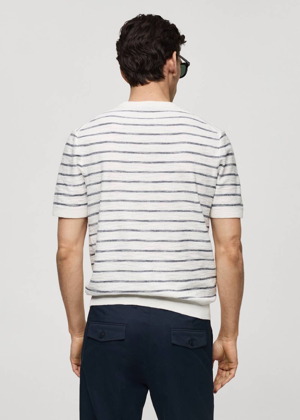 Mango Gestreiftes T-Shirt aus Baumwollstrick Exklusivangebot
