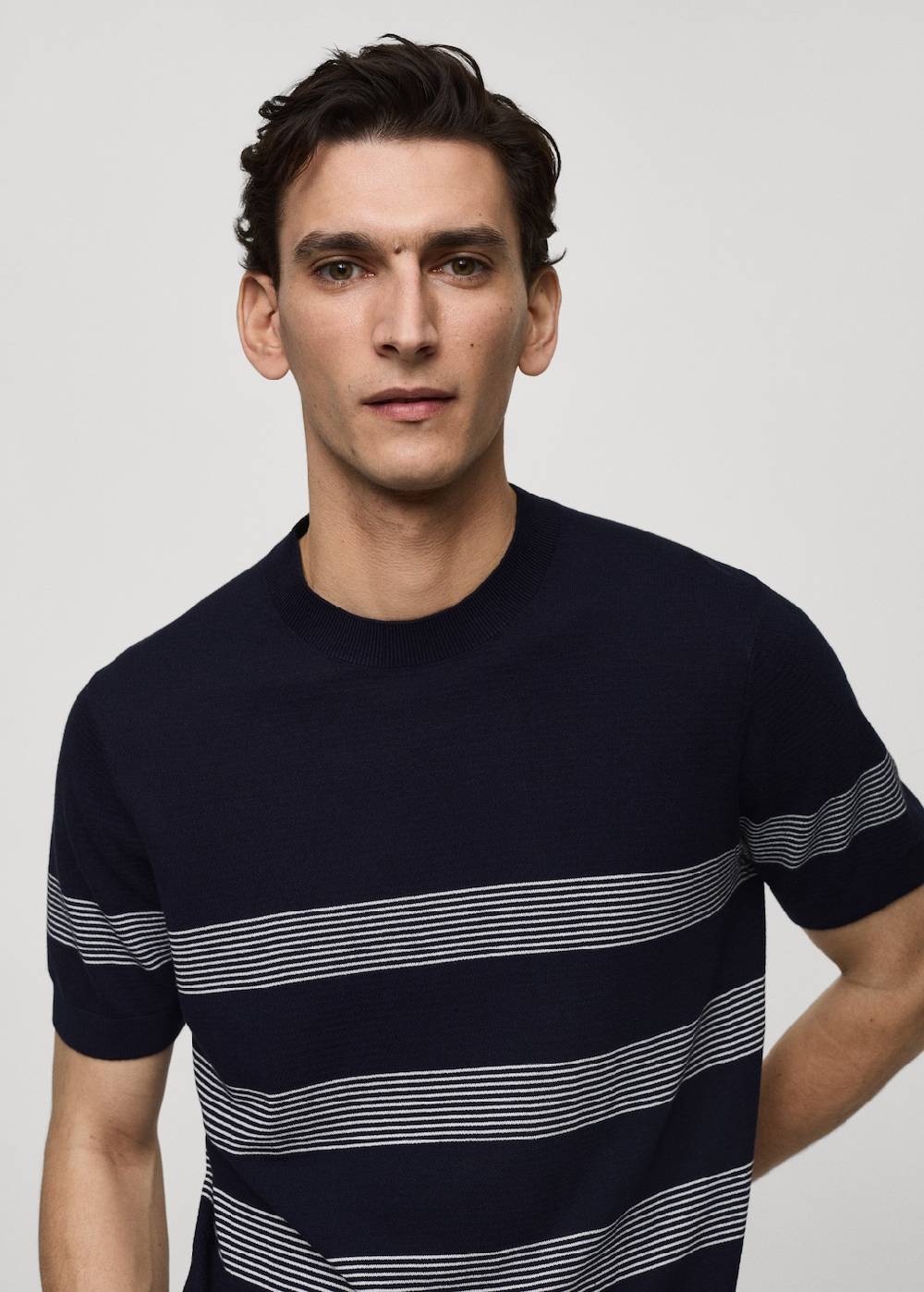 Mango Gestreiftes Strick-T-Shirt aus Baumwolle mit Modal Heißer Verkauf