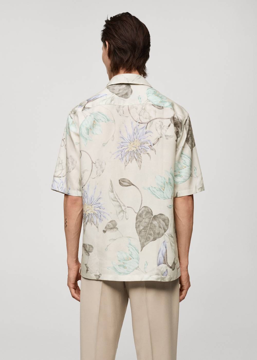 Mango Fließendes Hemd mit floralem Muster Flash Sale