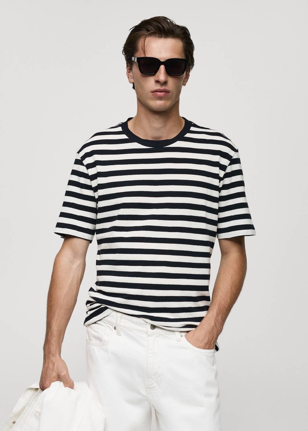 Mango Gestreiftes Regular-Fit-T-Shirt aus 100 % Baumwolle