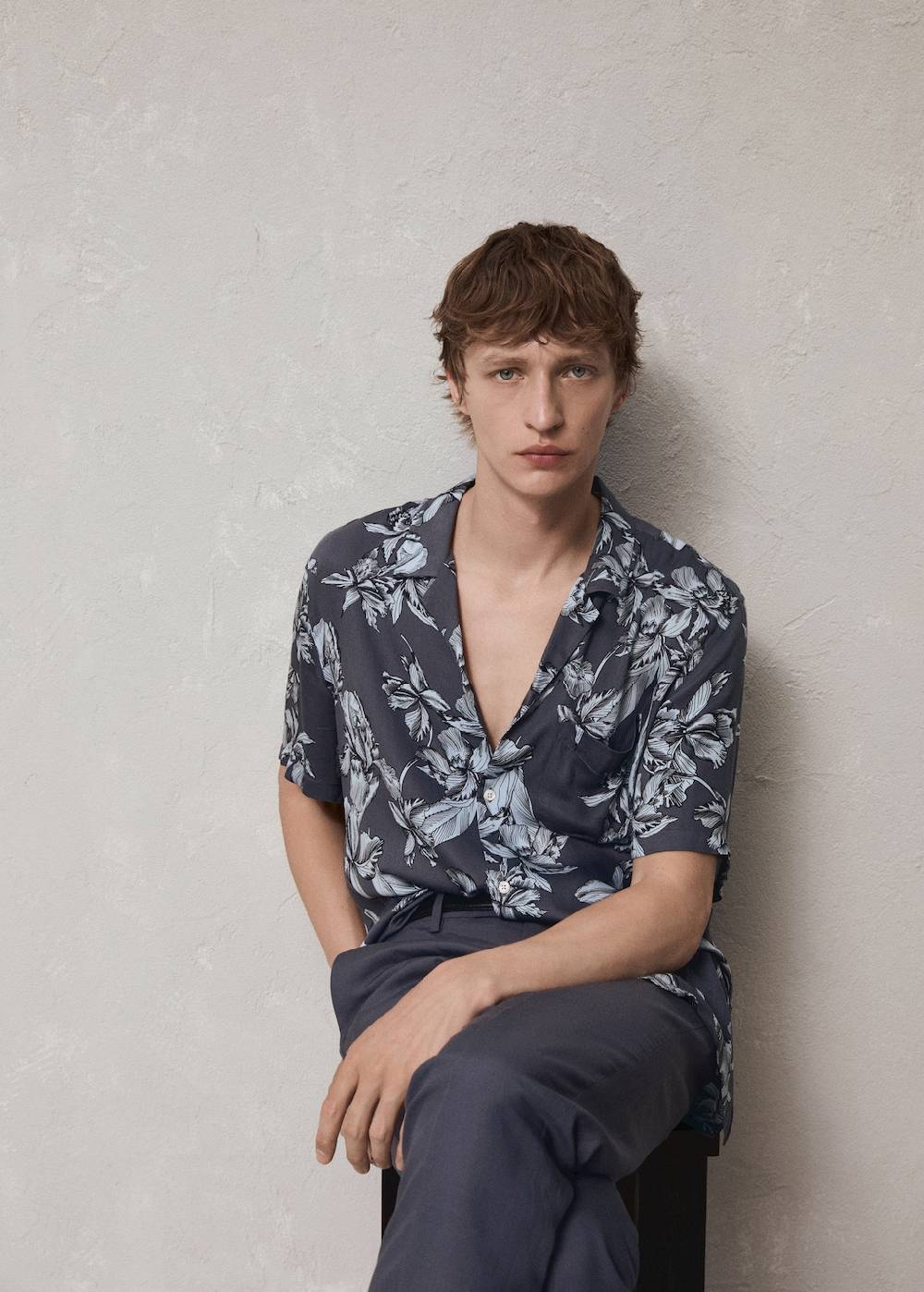 Mango Regular Fit-Hemd mit Hawaiiprint Vierteljährliche Förderung