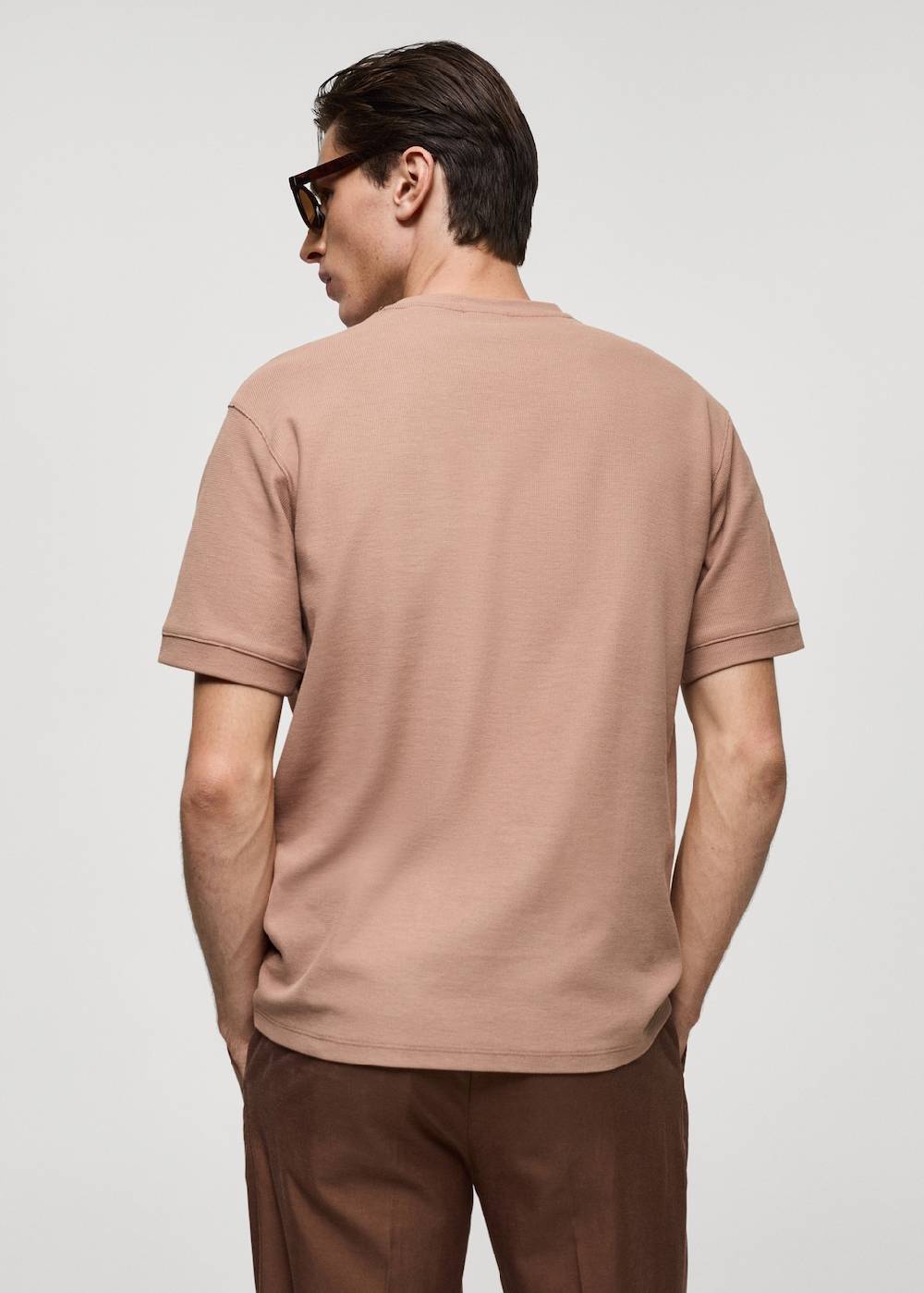 Mango Strukturiertes Regular-Fit-T-Shirt Lagerräumung
