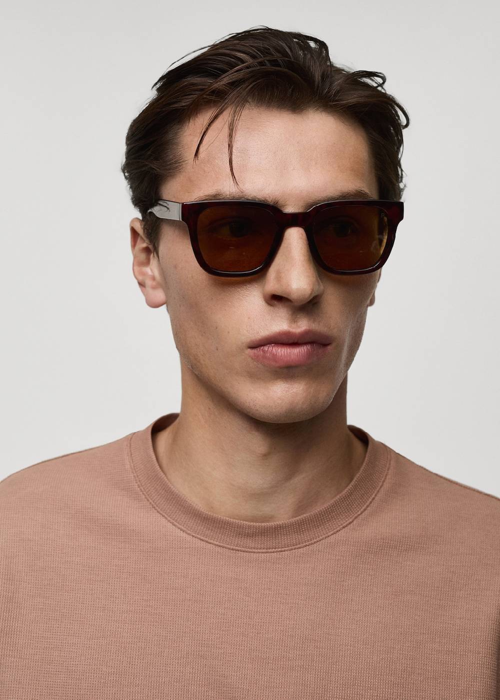 Mango Strukturiertes Regular-Fit-T-Shirt Lagerräumung