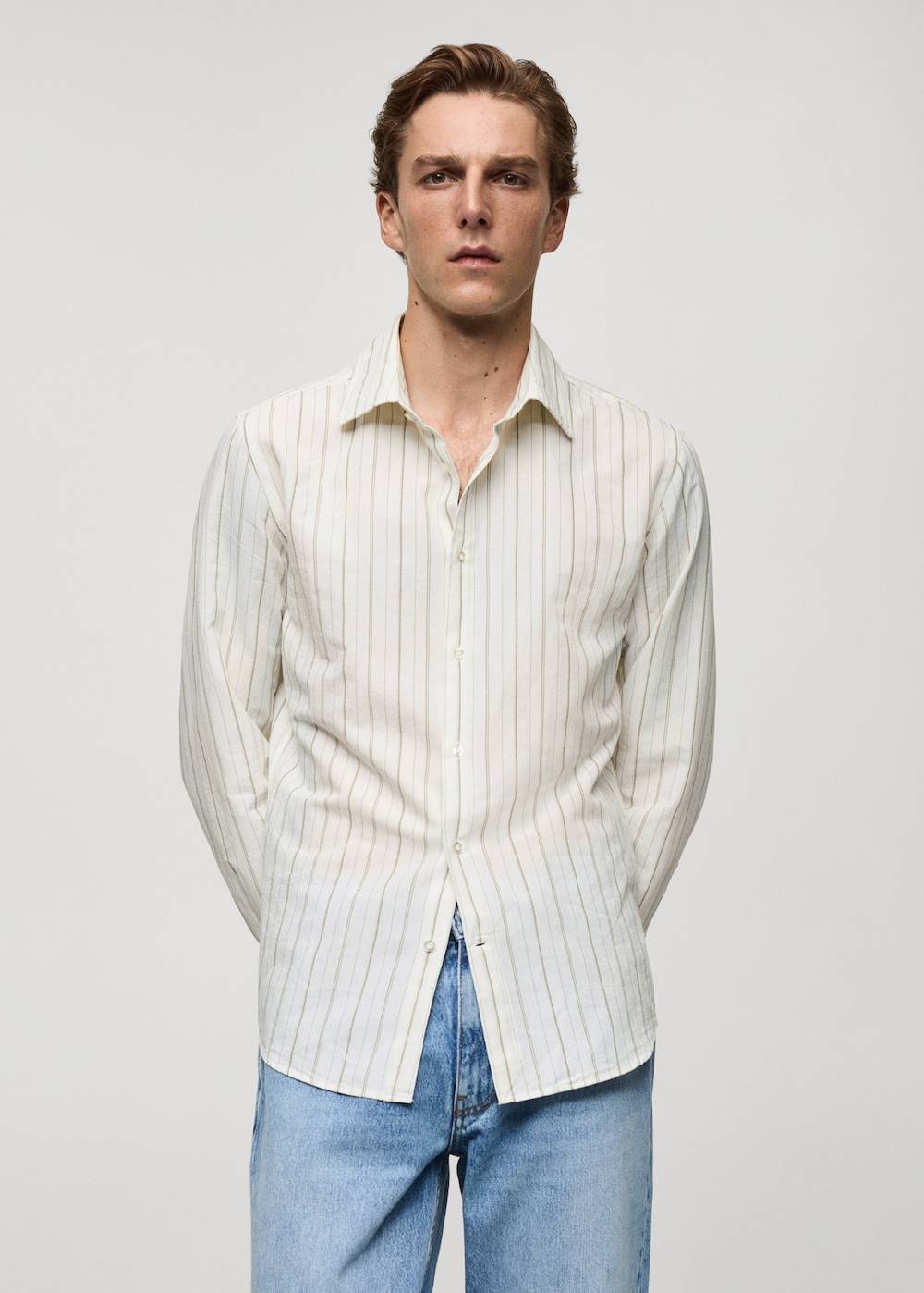 Mango Gestreiftes Regular-Fit-Hemd aus Leinen mit Baumwolle