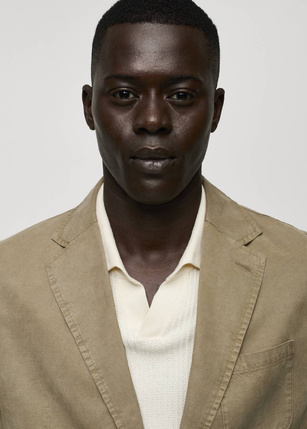Mango Slim Fit Blazer aus Leinen mit Baumwolle Nur noch ein Tag übrig