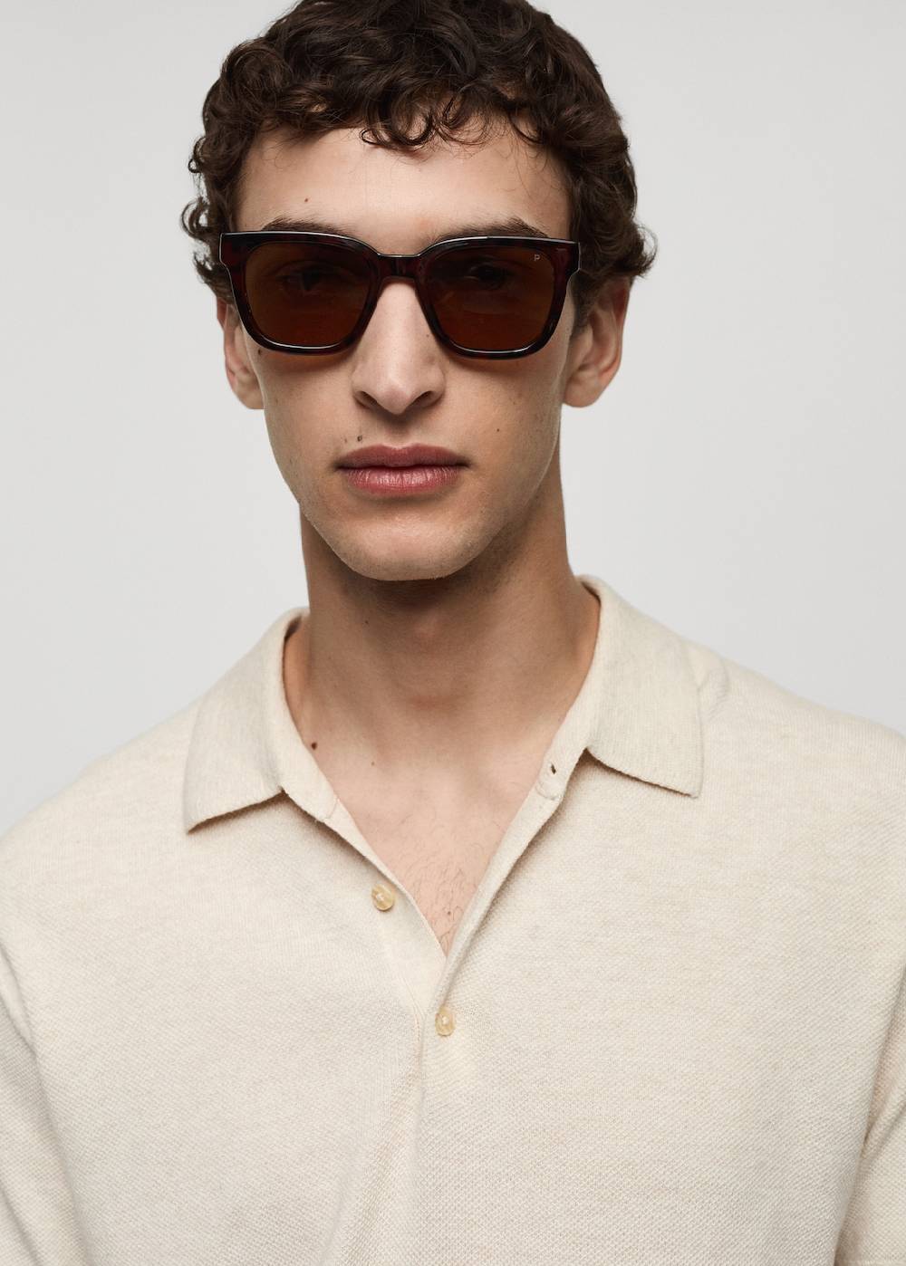 Mango Kurzärmliges Strick-Poloshirt zollfrei