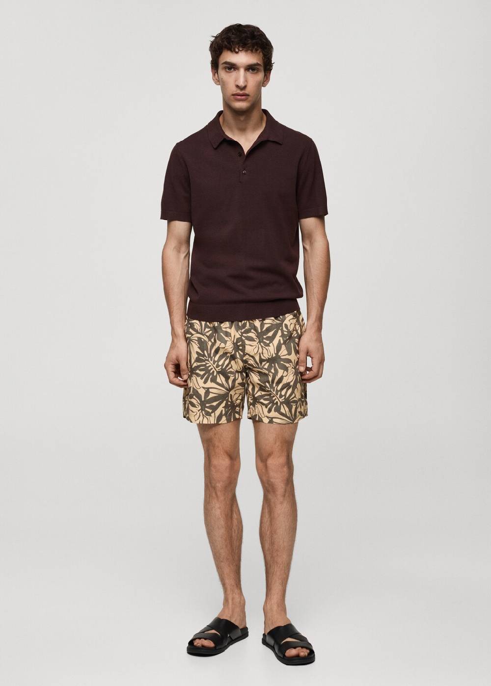Mango Badeshorts mit floralem Dessin im Angebot