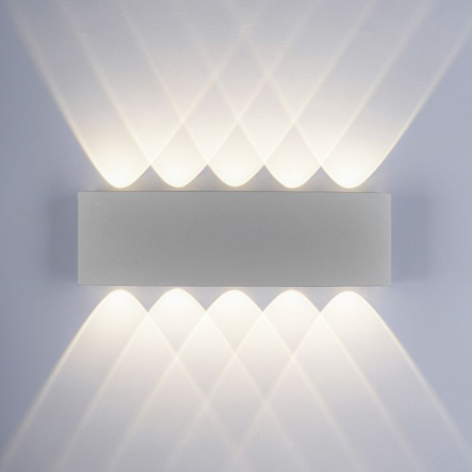 Paul Neuhaus LED-Wandleuchte, silberfarben, ovale Form, warmweiße Lichtfarbe, modern Begrenzt auf 3 Tage